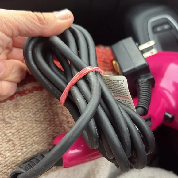 CHI Air Pink Ceramic Hair Dryer with power cord (tested and works!) - Picture 9 of 9